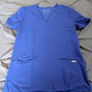 Figs casma scrub top